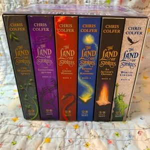 The land of stories paperback gift set